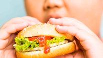 La obesidad infantil no sólo puede dar lugar a otras enfermedades como diabetes tipo 2, hipertensión y apnea del sueño, sino que también afecta a la salud emocional.