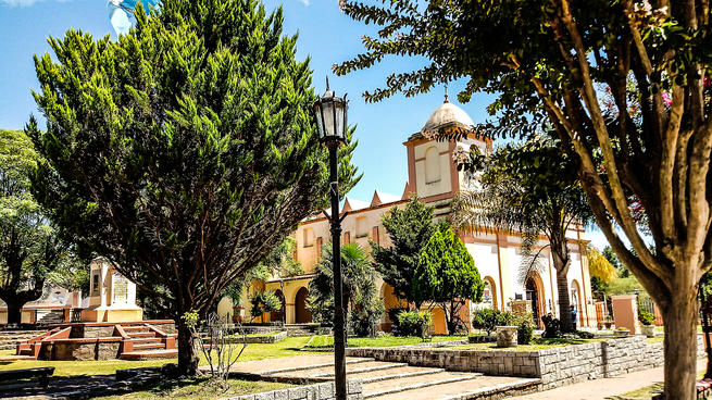 Refugio del pasado colonial del norte cordobés, Villa Tulumba es imperdible entre sus hitos religiosos, su naturaleza agreste y sus emblemas citadinos sobre el antiguo Camino Real.