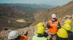 The Rica Alumbrera (Mara) mining project in Catamarca would have proven and probable mineral reserves of 5.4 million tons of copper and 7.4 million ounces of gold, contained in 1,100 million tons of mineral. The Rica Alumbrera (Mara) mining project in Catamarca would have proven and probable mineral reserves of 5.4 million tons of copper and 7.4 million ounces of gold, contained in 1,100 million tons of mineral.