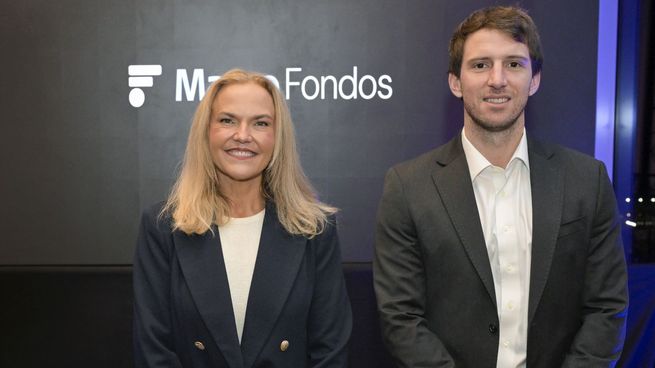 Pilar Gómez Bravo, CIO de renta fija global de MFS, y Mateo Brito, presidente de Macro Fondos de Banco Macro.