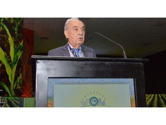 El licenciado Raúl Cavallo, presidente de la Bolsa de Cereales, fue el encargado de inaugurar el Congreso de Perspectivas Agrícolas