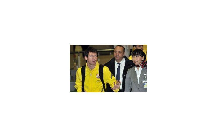 Exhausto pero feliz. Tras más de 12 horas de vuelo, el plantel de Barcelona llegó a Japón para disputar el Mundial de Clubes.