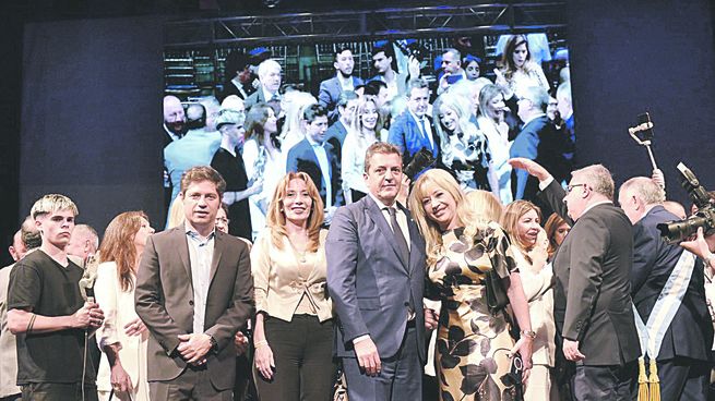 juramento. Massa con Rossana Chahla -capital-.&nbsp;