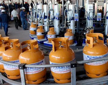 Gas: renuevan subsidios por $193 millones a empresas del sector para distribución de garrafas sociales