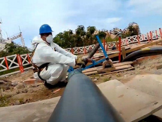 Edesur cable subfluvial.jpg