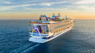 El impactante crucero Legend of the Seas. El impactante crucero Legend of the Seas.