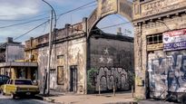 La calle fue escenario de luchas obreras y protagonista de la movilización popular del 17 de octubre de 1945.
