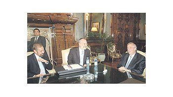 ámbito.com | Jorge Pérez y Eduardo Elsztain le explicaron a Néstor Kirchner el proyecto Santa María del Plata en la ex Ciudad Deportiva de Boca. Invertirán, en principio, u$s 500 millones si la Ciudad los autoriza.