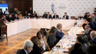 Se calienta la pelea entre Javier Milei y la oposición por la bicameral de inteligencia.