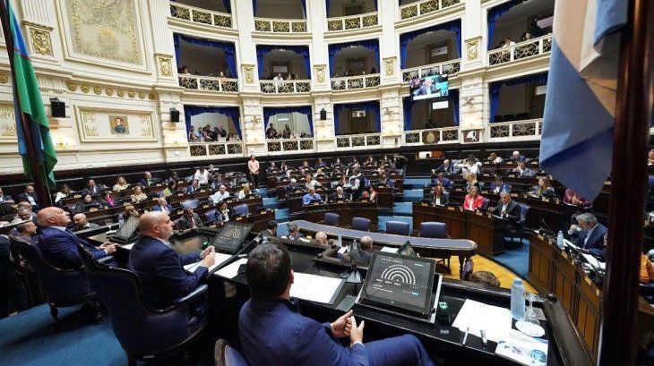 La Cámara baja de la Legislatura bonaerense terminó de sancionar la suspensión de las PASO. La Cámara baja de la Legislatura bonaerense terminó de sancionar la suspensión de las PASO.
