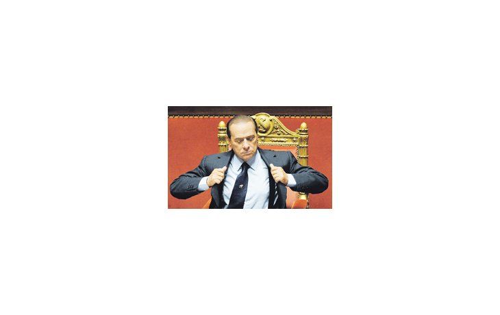 Silvio Berlusconi propuso ayer en el Senado hacer concesiones a las fuerzas políticas moderadas para evitar la caída de su Gobierno. Saldría airoso hoy en la Cámara alta, pero en la baja el pronóstico es incierto.