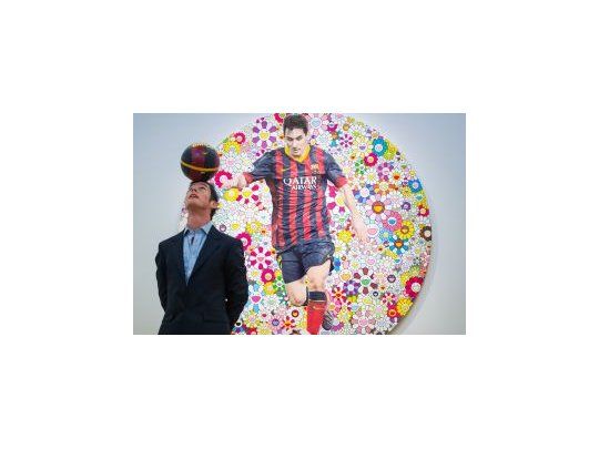 El lienzo de Murakami Lionel Messi y un universo de flores se subastó en 483.000 dólares.
