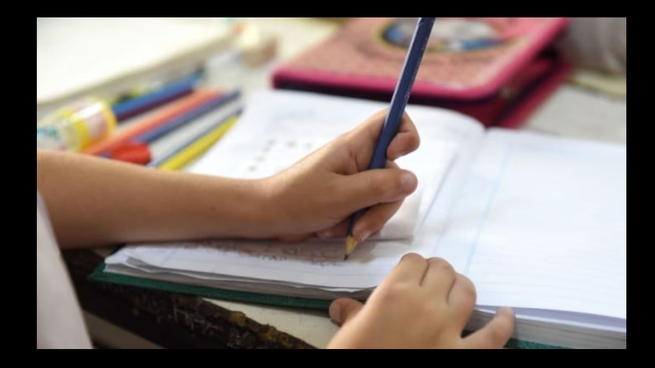 Los jubilados pensionados y retirados de Córdoba pueden acceder a la ayuda escolar para sus hijos.
