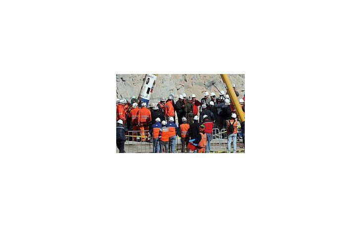 Los 33 mineros se encuentran en buen estado de salud.