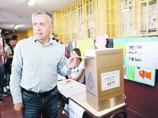 envi&oacute;n. Tras haber retenido la provincia, ahora Cornejo llega a la C&aacute;mara de Diputados con caudal para ser uno de los l&iacute;deres opositores.