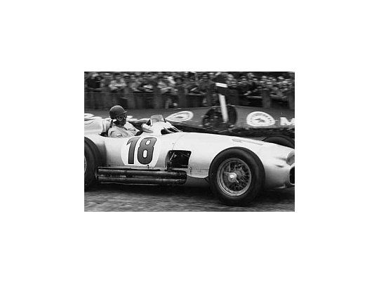 Fangio, el último que ganó con Mercedes en tierra germana