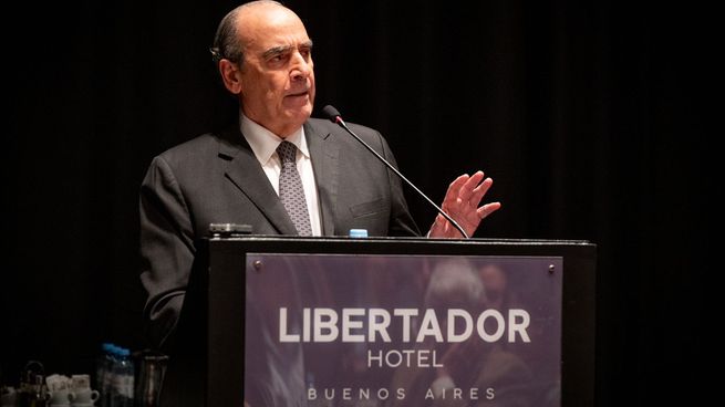 Guillermo Francos partició de un encuentro con el Club del Petróleo