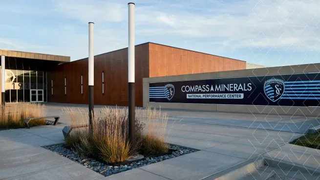 La Selección Argentina entrenará en el Compass Minerals National Performance Center en Kansas, que desde 2018 funciona como centro de alto rendimiento para clubes y selecciones, con instalaciones ideadas para cubrir todas las demandas de un plantel profesional
