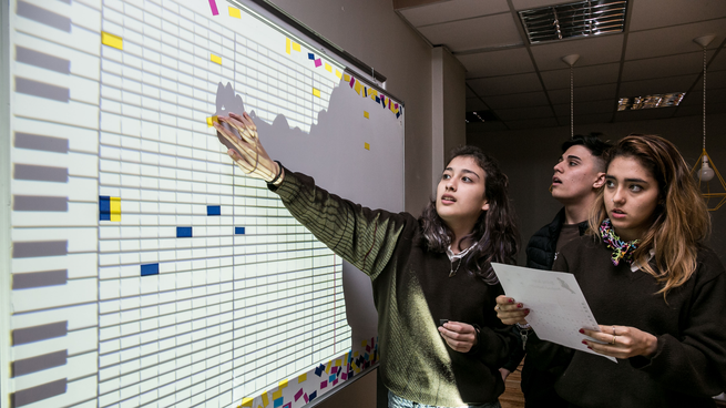 Competencia. El jurado analizarán aspectos como el conocimiento general relacionado con la temática propuesta, la aptitud para la planificación y resolución de problemas.