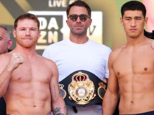 Canelo Alvarez - Dmitry Bivol. 