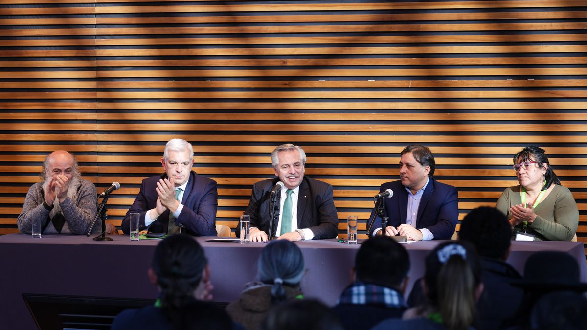 Alberto Fernández: "Nos estamos endeudando para que la Argentina produzca"