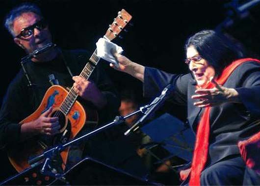 Con León Gieco, uno de sus amigos más cercanos