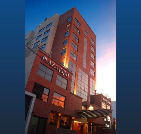 En Howard Johnson y Days Inn decidimos pasar a la acción. Para nosotros, la sustentabilidad ya es un eje transversal que atraviesa a todos los equipos humanos del hotel. En Howard Johnson y Days Inn decidimos pasar a la acción. Para nosotros, la sustentabilidad ya es un eje transversal que atraviesa a todos los equipos humanos del hotel.