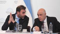 Bartolomé Abdala y Ezequiel Atauche, senadores de La Libertad Avanza.
