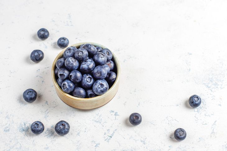 Health: the benefits of eating blueberries.                                                                                                          