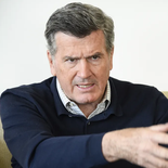 Pedro Bordaberry aseguró que, tras los cambios, la ley de ingreso a intendencias pasa de la meritocracia a la dedocracia. Pedro Bordaberry aseguró que, tras los cambios, la ley de ingreso a intendencias pasa de la meritocracia a la dedocracia.