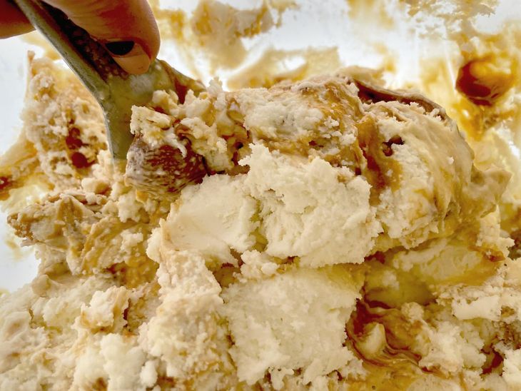 Add sweet sauces, sprinkles, cookie pieces, or whatever you like most to your ice cream. Add sweet sauces, sprinkles, cookie pieces, or whatever you like most to your ice cream.