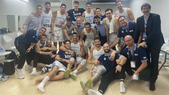 Festejo. Argentina le ganó a Panamá y celebró en el vestuario un nuevo paso hacia el Mundial 2023.