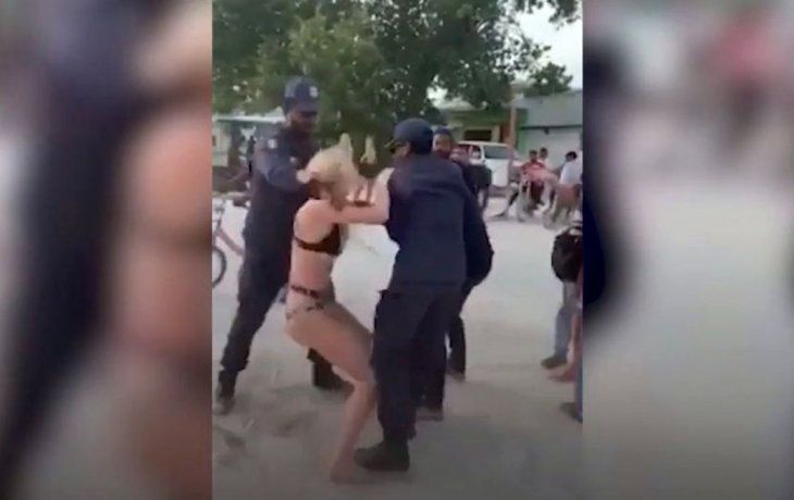 ¡Me están atacando sexualmente!, gritaba la turista británica mientras era apresada