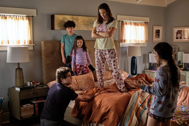 Netflix and a great alternative so that families can enjoy this long weekend. Netflix and a great alternative so that families can enjoy this long weekend.