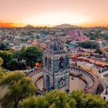 La mujer nacida en Tlaxcala que es considerada de las más poderosas de México. La mujer nacida en Tlaxcala que es considerada de las más poderosas de México.