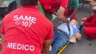 Tras el accidente, acudieron personal del Same, Policia de la ciudad, bomberos, tránsito, un helicóptero y personal de autopistas.