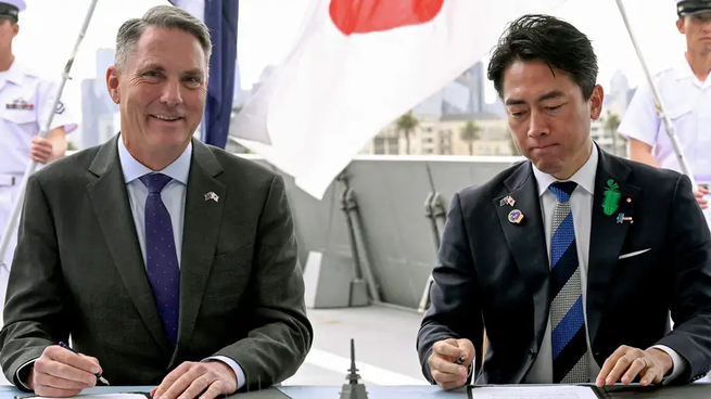 Australia busca defender rutas marítimas comerciales críticas y sus aproximaciones septentrionales en los océanos Índico y Pacífico.