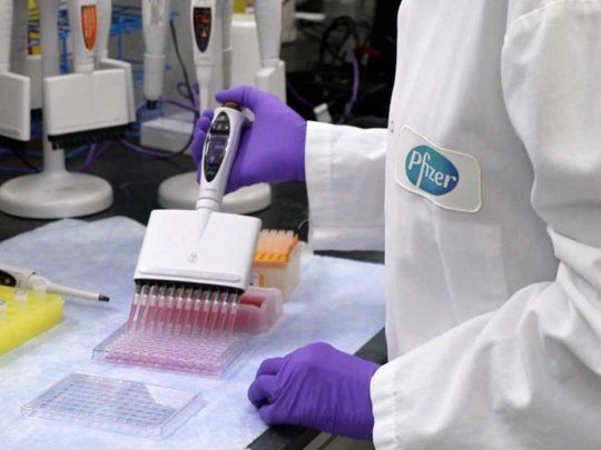 Unas 20.000 farmacias deberían poder vacunar a los adolescentes en los próximos días, y después se enviarán dosis también a los pediatras.&nbsp;