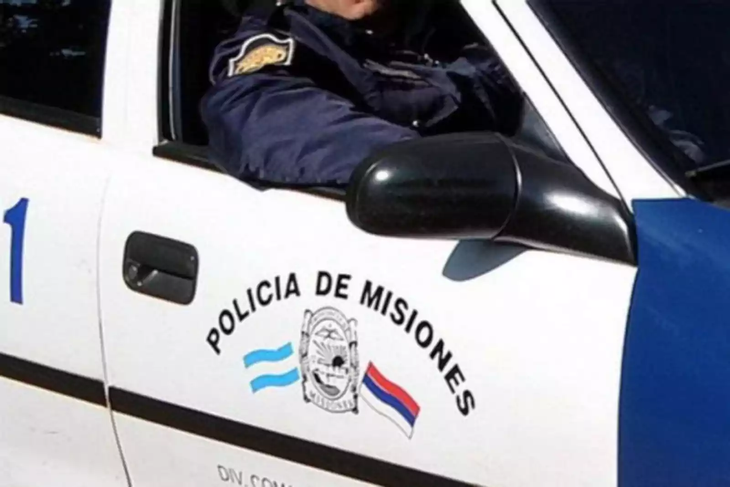 Lucrecia y Mirella fueron trasladadas a la Comisaría de la Mujer, donde recibieron asistencia psicológica y fueron examinadas por un médico de la policía.