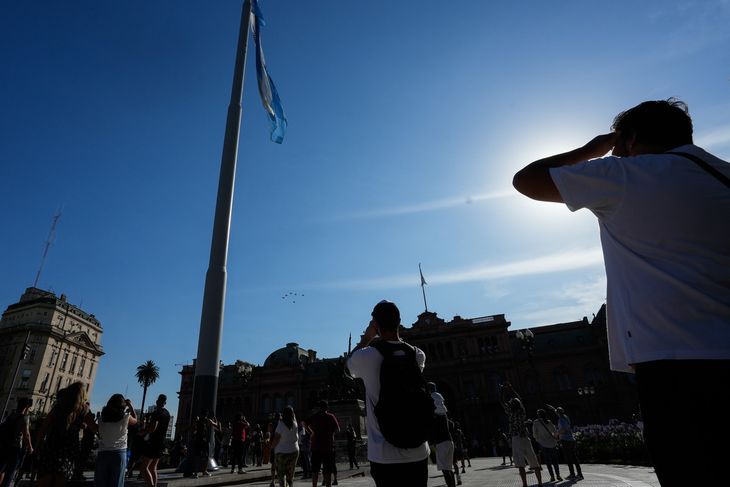 Los usuarios compartieron fotografías del momento a través de las redes sociales. Los usuarios compartieron fotografías del momento a través de las redes sociales.