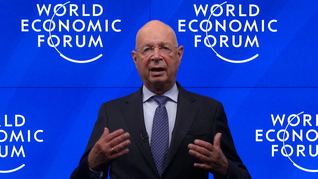 Klaus Schwab renuncipo a su cargo a los 88 años. 