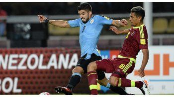 Uruguay empató ante Venezuela y tiene la casificación en la mano