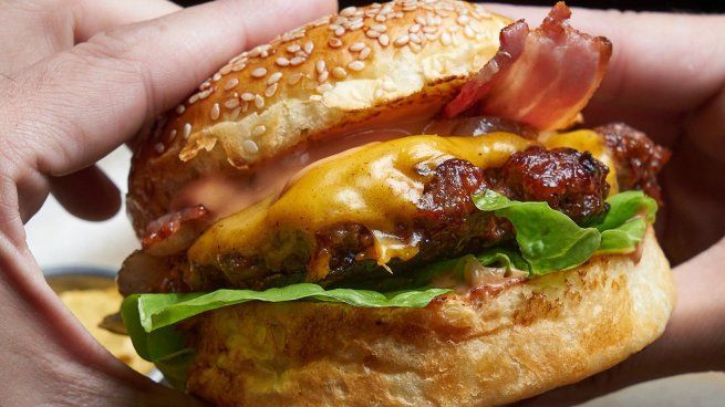 Día de la hamburguesa: 28 de mayo. 