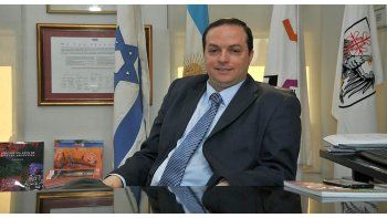 El presidente de la Delegación de Asociaciones Israelitas Argentinas (DAIA), Ariel Cohen Sabban,  buscando judicialmente todo camino que nos pueda llevar a que se reabra la causa contra los dirigentes kirchneristas.