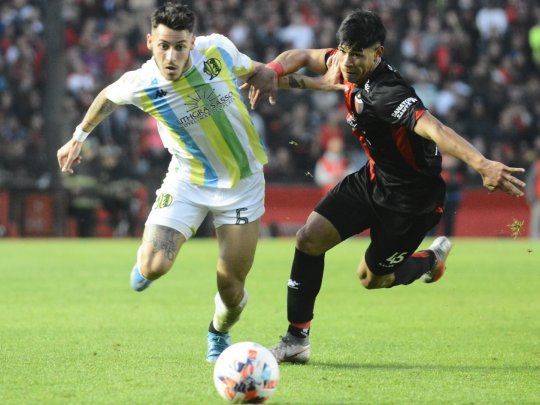 Colón y Aldosivi empataron en Santa Fe.