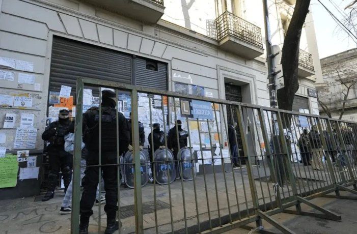 Refuerzan los operativos de seguridad en la casa de Cristina Kirchner.