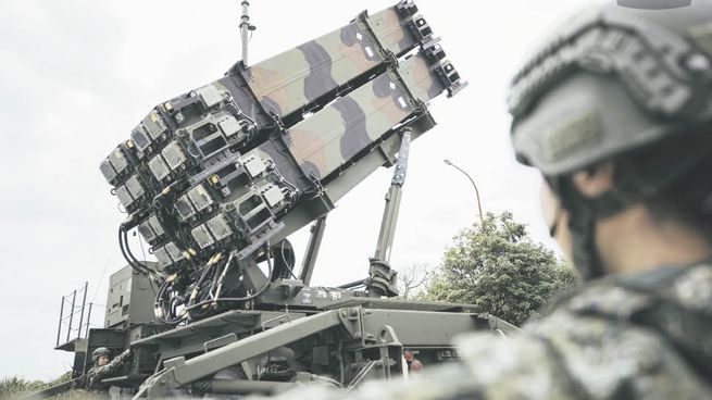 DEFENSA. El Ejército taiwanés desplegó un amplio operativo, que incluyó al Comando de Defensa Antiaérea y Misilística, para responder a los amenazantes ejercicios de China.