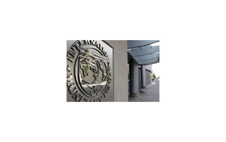 FMI dice que bancos centrales podrían seguir bajando tasas