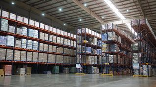 carrefour amplia su plan en el sector mayorista e inaugura un nuevo centro de distribucion