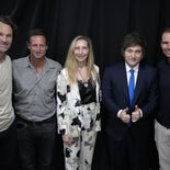 Javier y Karina Milei junto a Rafa Nadal, Carlos Moyá y David Nalbandian. Javier y Karina Milei junto a Rafa Nadal, Carlos Moyá y David Nalbandian.